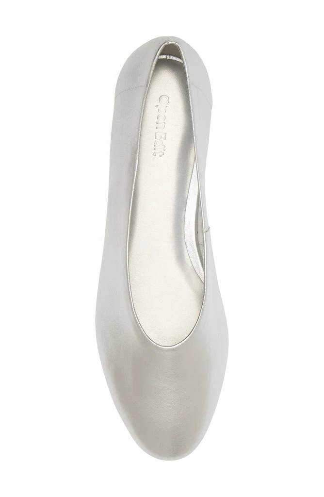 Open Edit Madyson Flat 5
