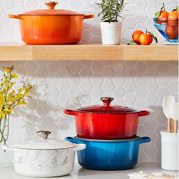 Le Creuset Signature 4.5-Quart Round French Oven 7