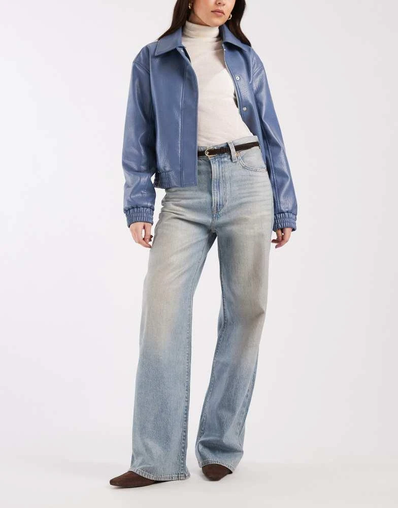 Levi
s Levi
s ribcage wide leg jeans in mid blue