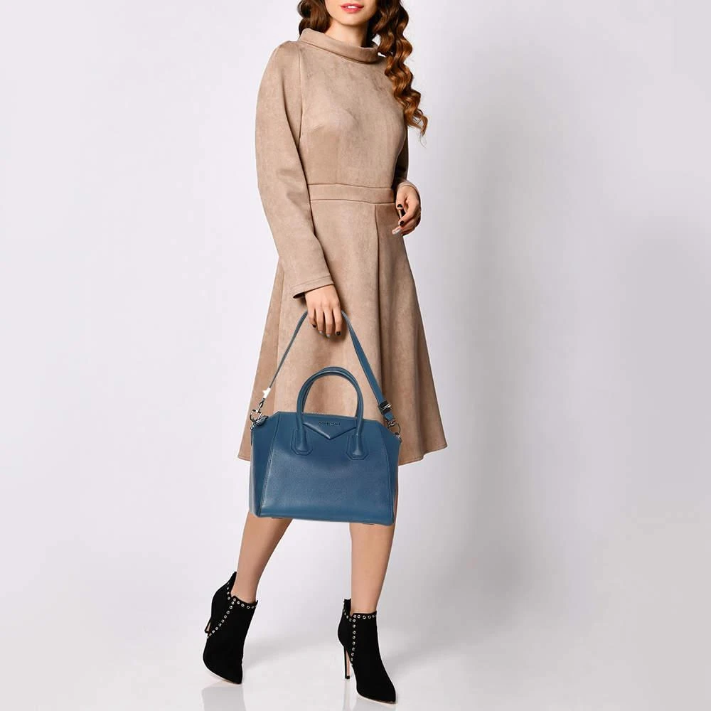 Givenchy Givenchy Blue Leather Small Antigona Satchel 2