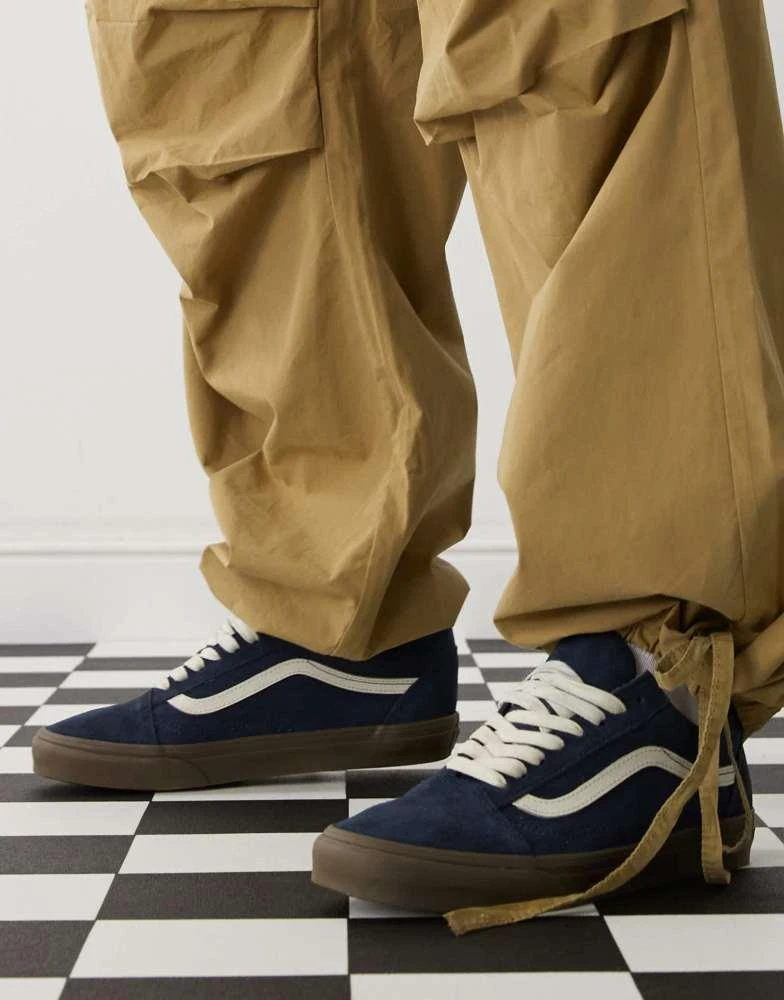 Vans Vans Old Skool heavy canvas trainers in two tone navy with gum sole 3