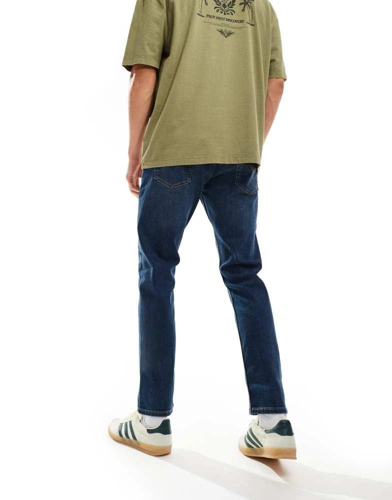 Levi's Levi's 502 tapered fit jeans in mid blue 2