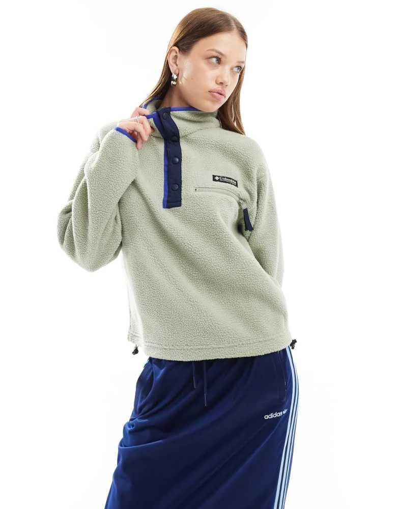 Columbia Columbia Helvetia II cropped half snap fleece in safari green 1