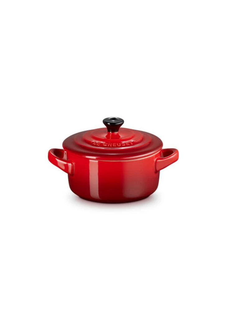 Le Creuset Stoneware petite round casserole. 8