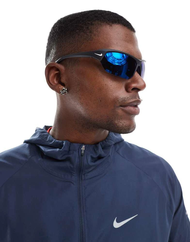 NIKE Nike Skylon Ace running sunglasses in matte black and grey blue mirror 2
