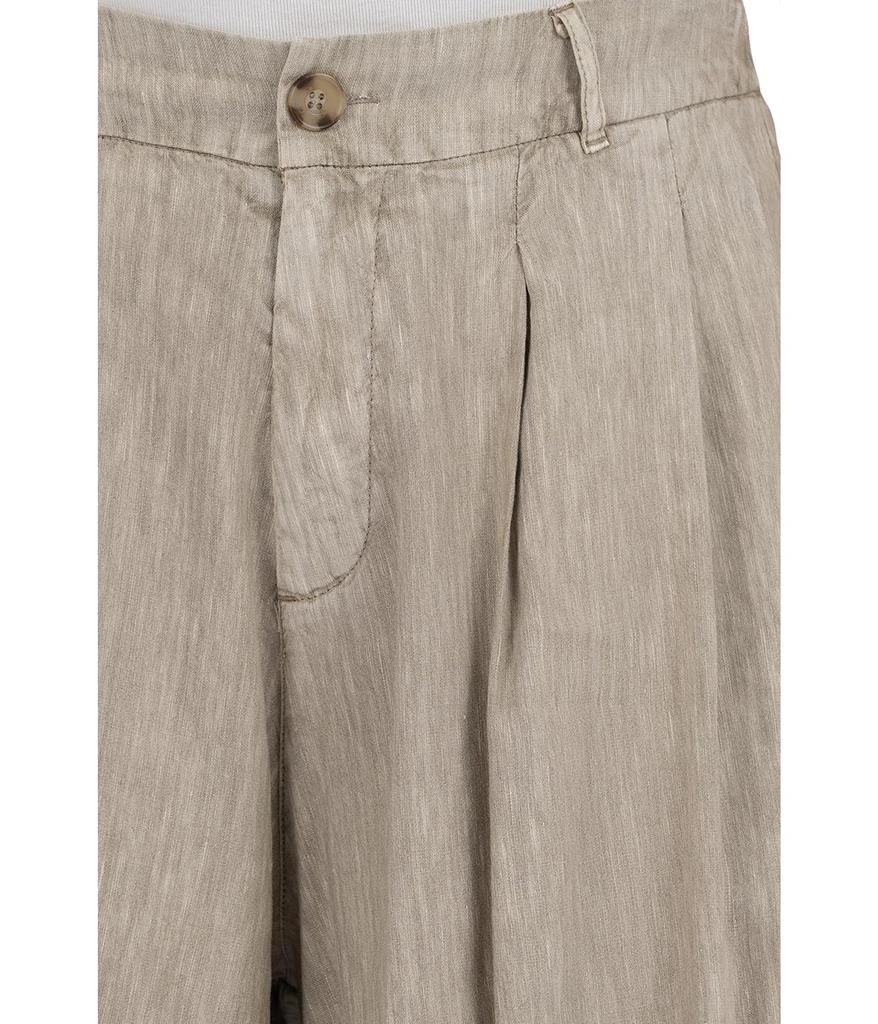 KUT from the Kloth Catalina Pleated Shorts With Trouser Pocket 4