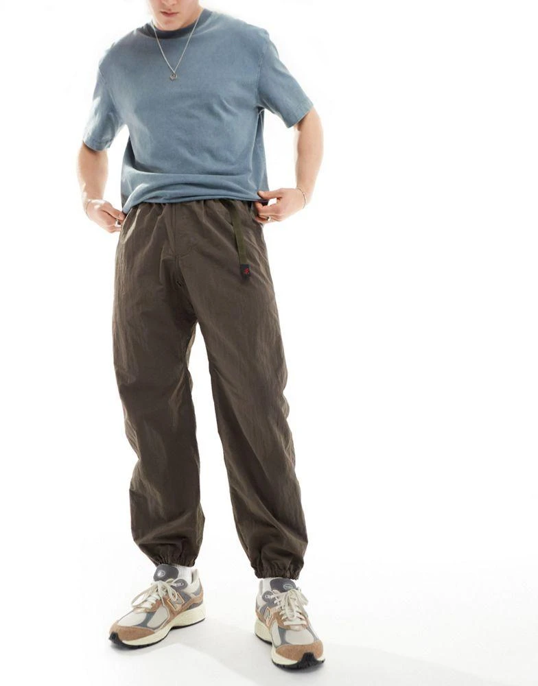 Gramicci Gramicci nylon track pant in brown 1
