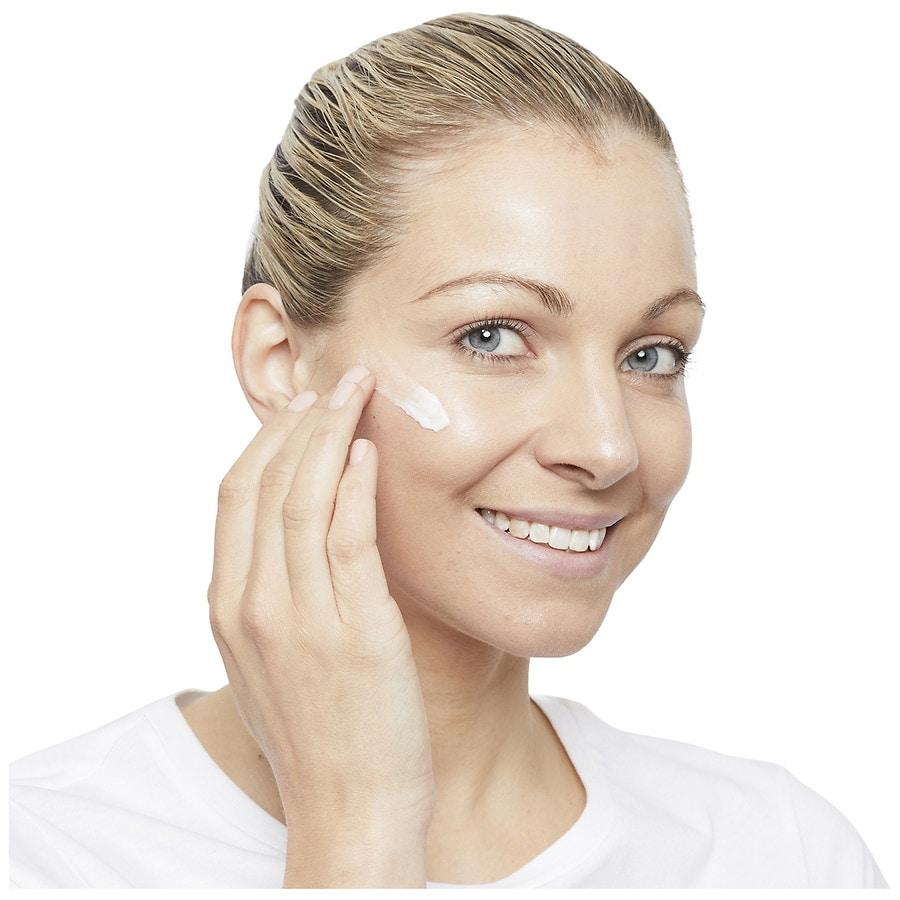 No7 Total Renewal Micro-Dermabrasion Exfoliator
