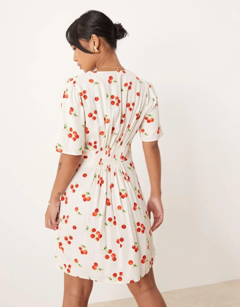 Nobody's Child Petite Nobody's Child Petite Alexa mini dress in white tomato print 4