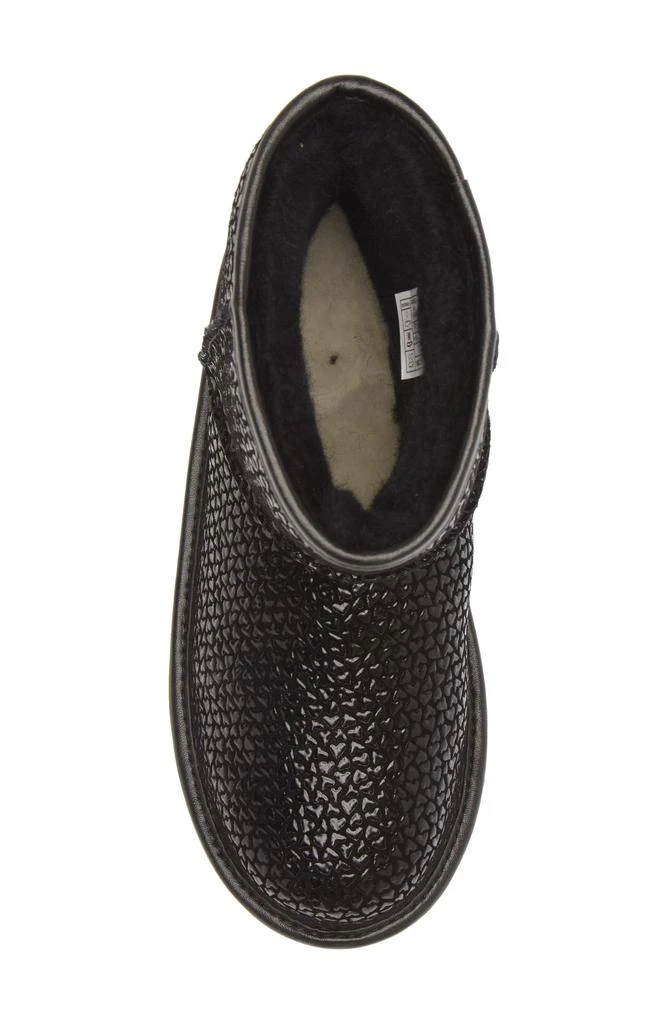 UGG Kids' Classic II Gel Heart Boot 5