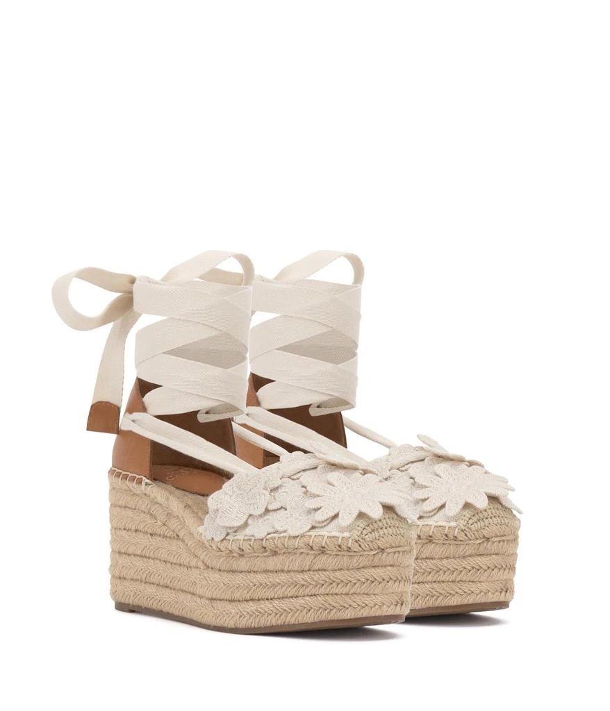 Vince Camuto Tilmai 1