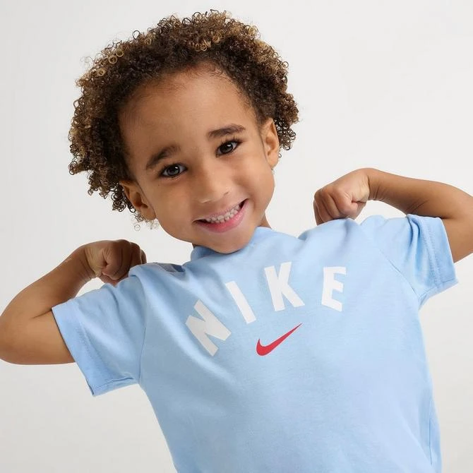 NIKE Girls' Toddler Nike T-Shirt and Shorts Set 5