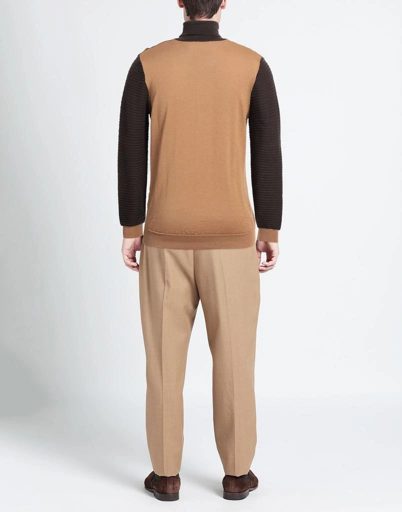 UNGARO Turtleneck 3