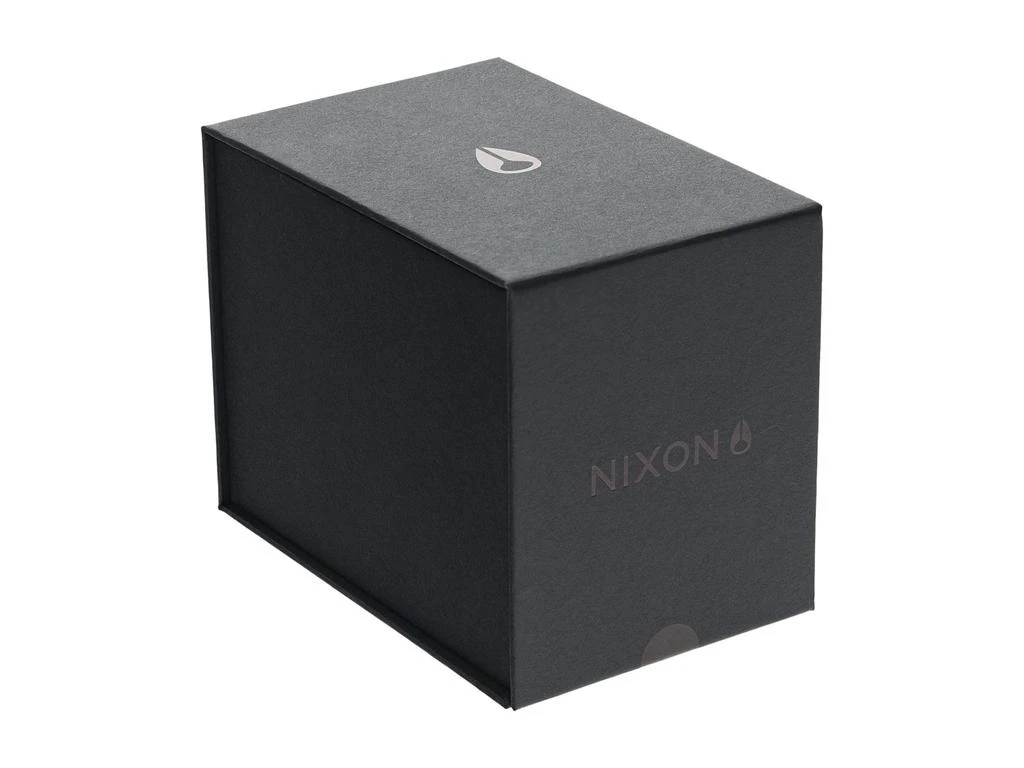 Nixon Kensington 4