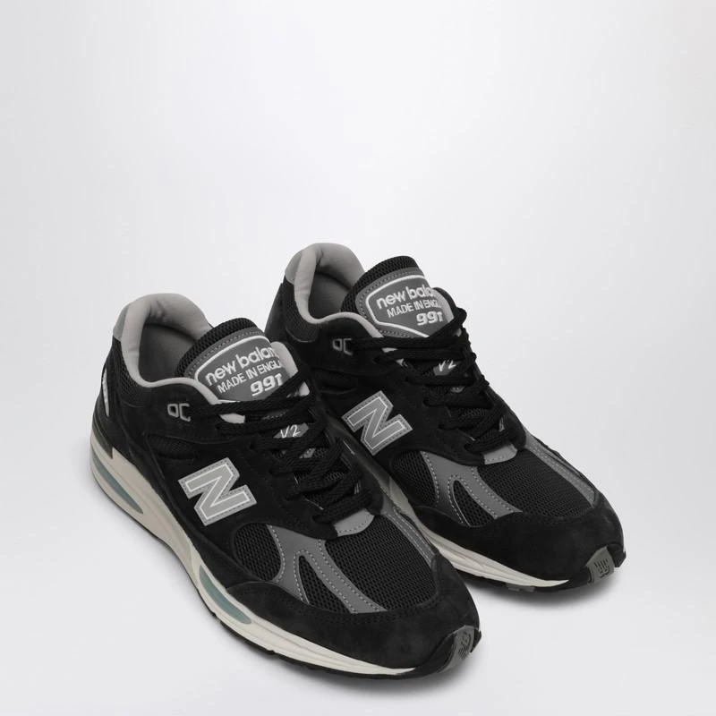 New Balance Made in UK 991v2 Sneakers in Black 2