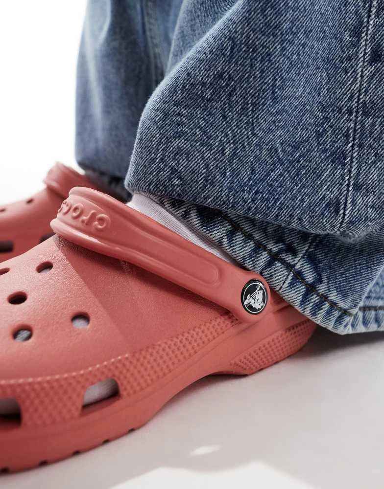 Crocs Crocs Classic clog in wine 3