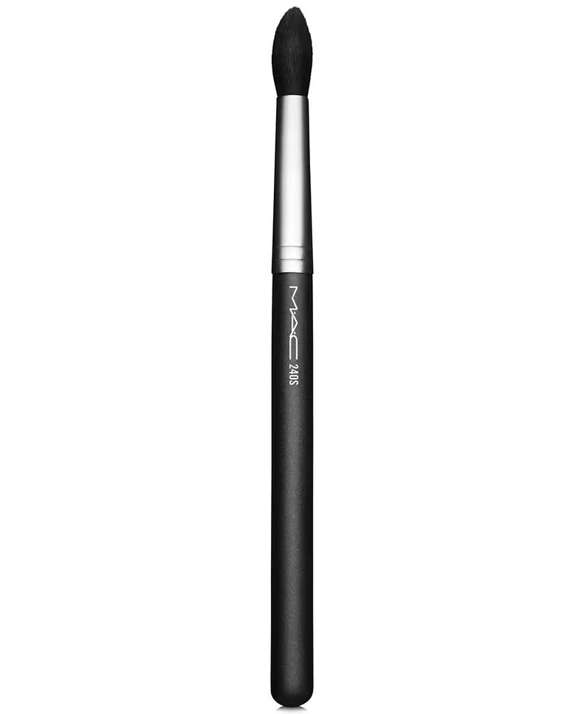 MAC 240S Large Tapered Blending Brush 1