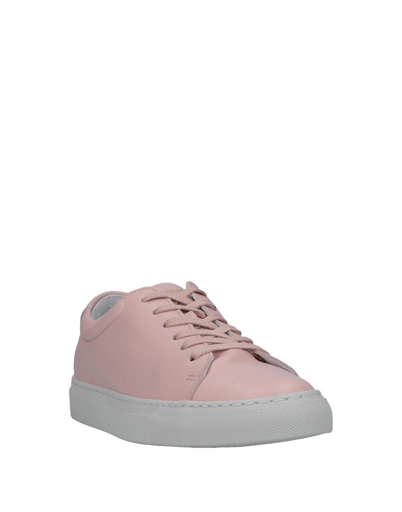 NATIONAL STANDARD Sneakers