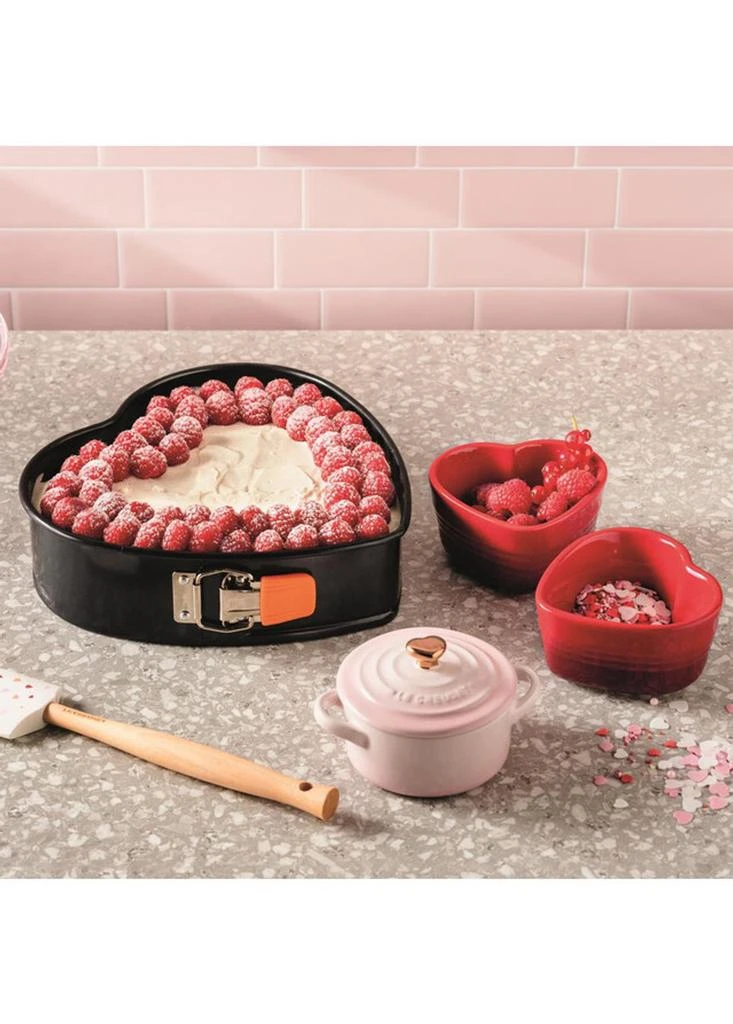 Le Creuset Stoneware set of two heart ramekins 4
