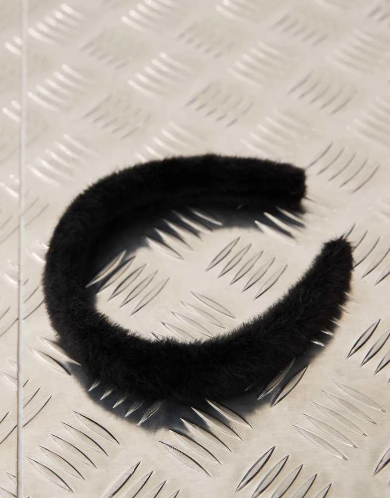 Monki Monki fur headband in black 2