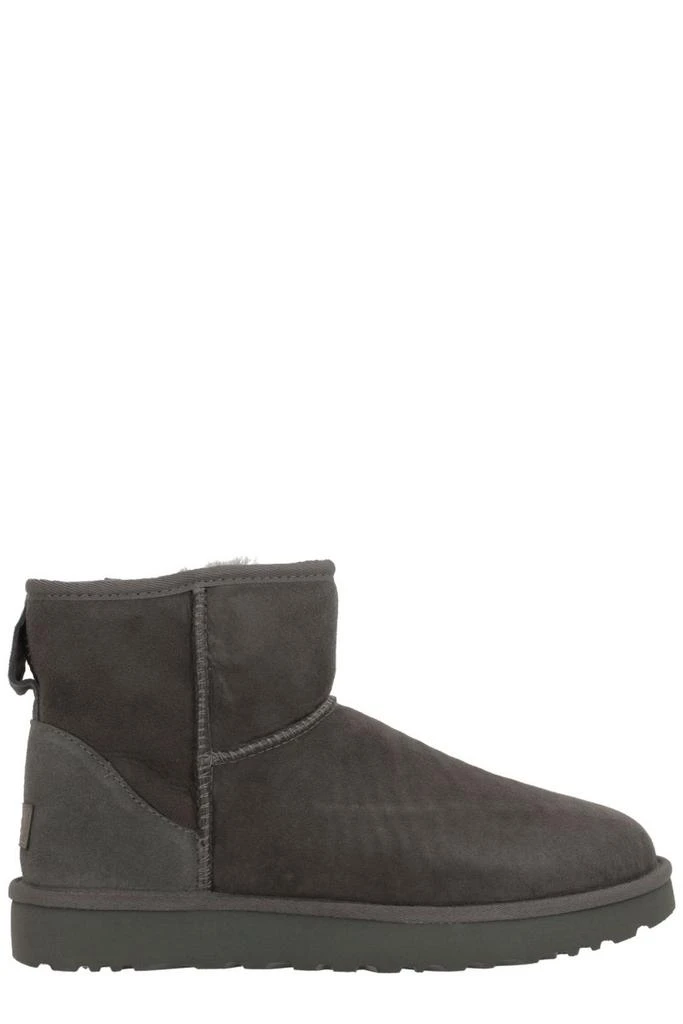 Shop UGG Classic Mini II Logo-Patch Ankle Boots on Sale at  display picture 1
