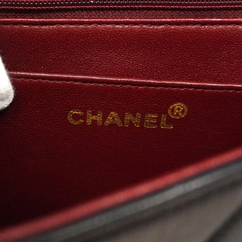 Chanel Leather Handbag (Pre-Owned) 5