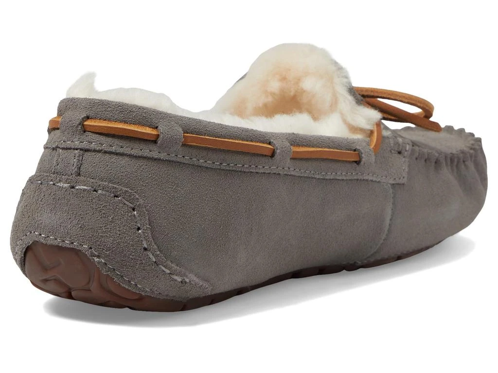 UGG Dakota 5