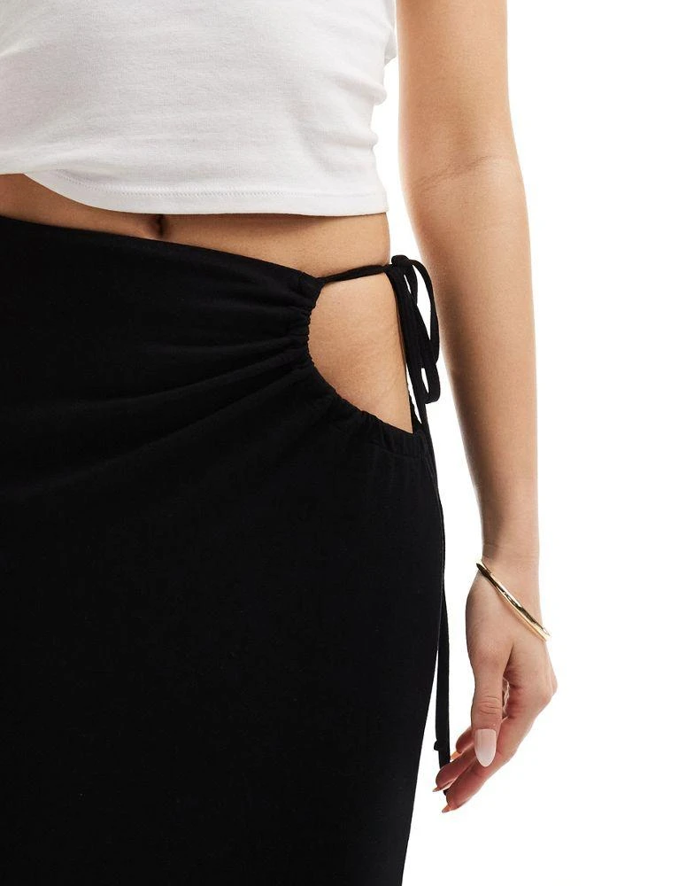 ASOS ASOS DESIGN maxi aline skirt with side keyhole in black 5