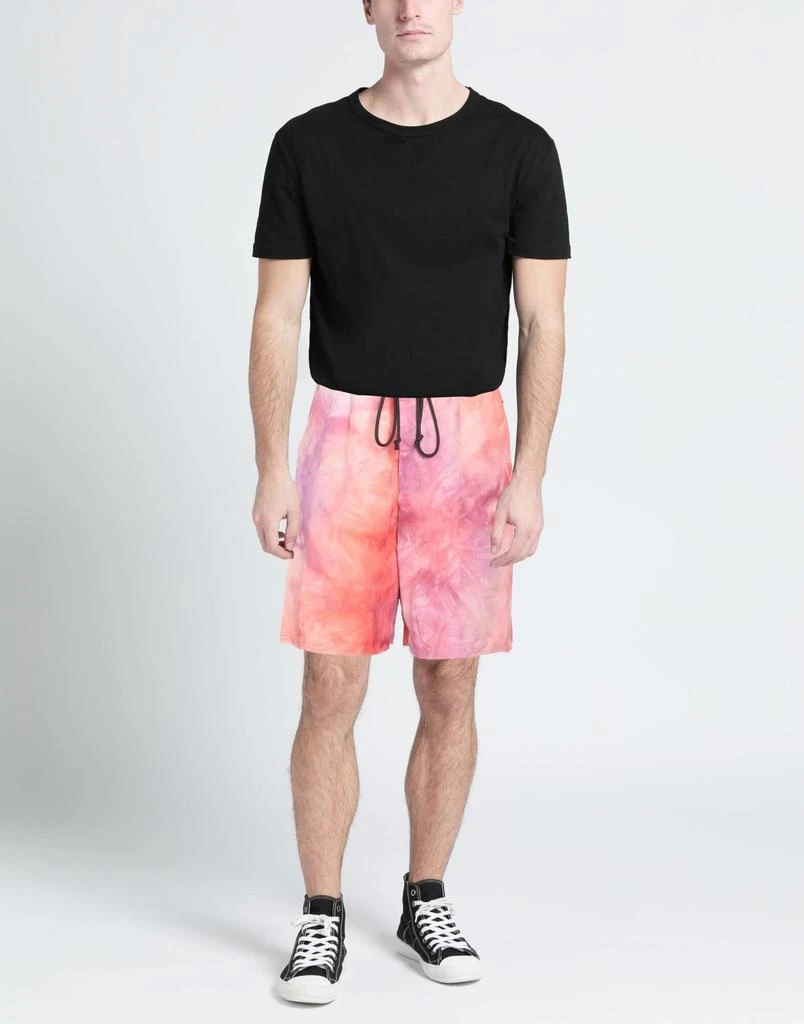 Song for the Mute Shorts 
Bermuda 2