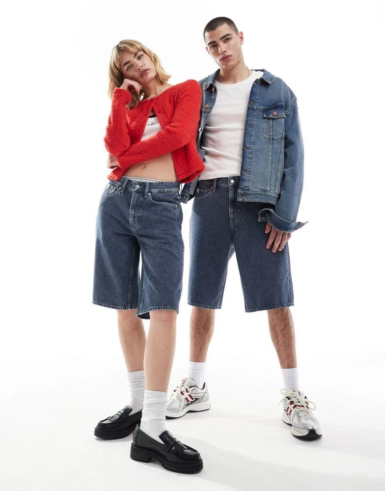 Calvin Klein Calvin Klein Jeans 90s straight skater shorts in grey wash - ASOS Exclusive 1