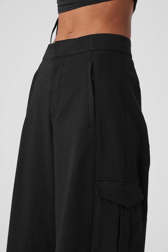 Alo Show Off Cargo Wide Leg Trouser (Long) - Black 4