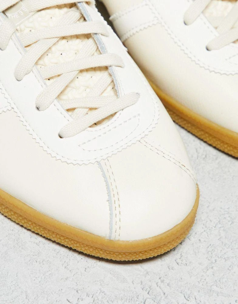 Adidas adidas Originals London trainers in cream and white 4