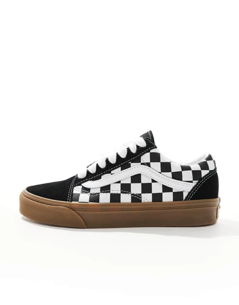 Vans Vans old skool trainers with oversized laces in black and white checkerboard with gum sole 2