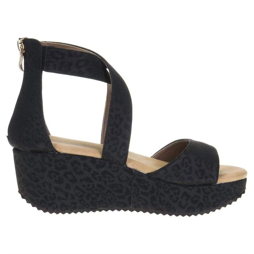 Corkys Footwear Women's Fay Wedge In Black 1