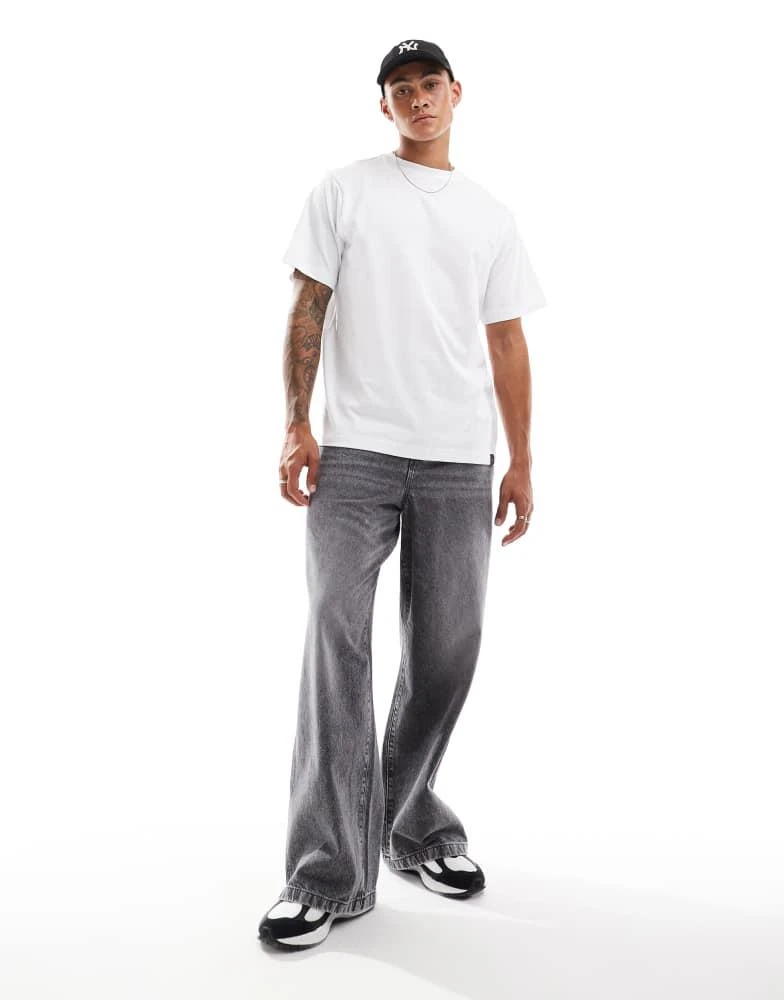 Pull&Bear Pull&Bear basic t-shirt in white 4