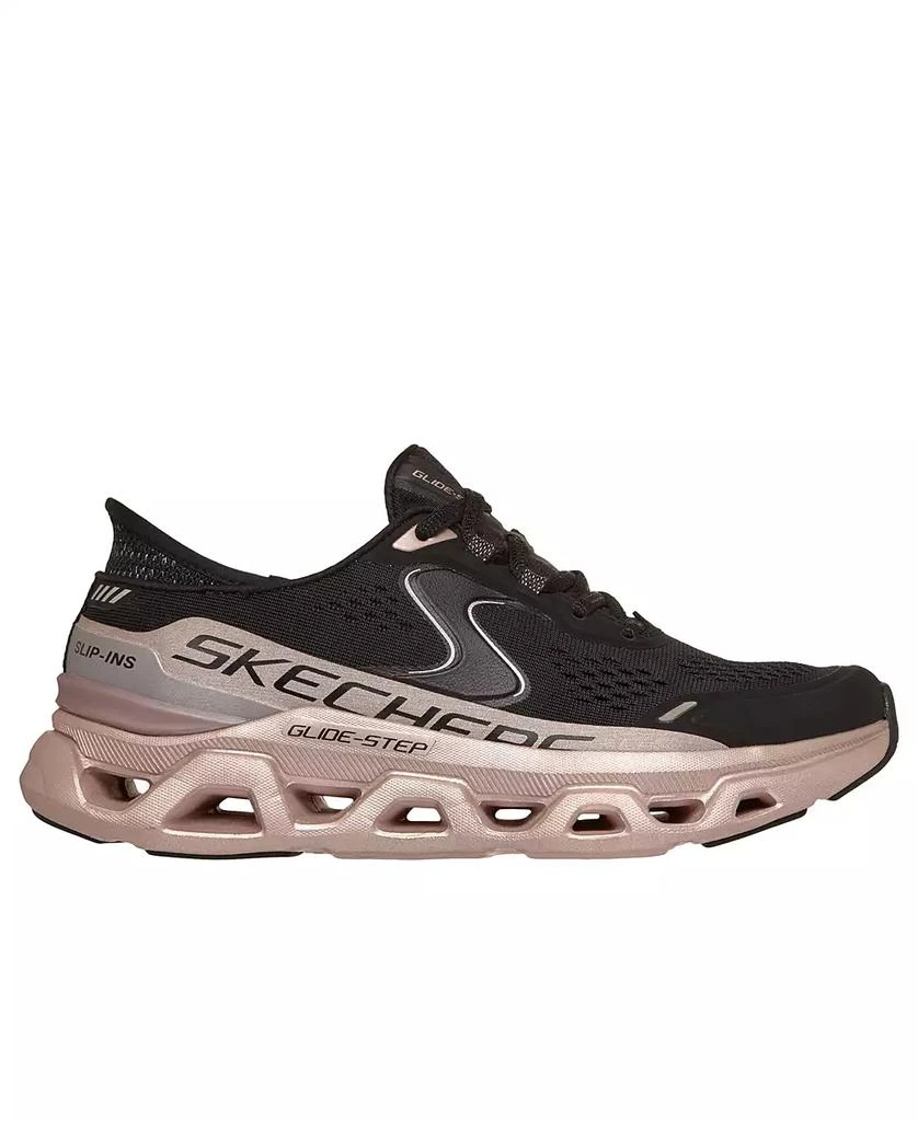 SKECHERS