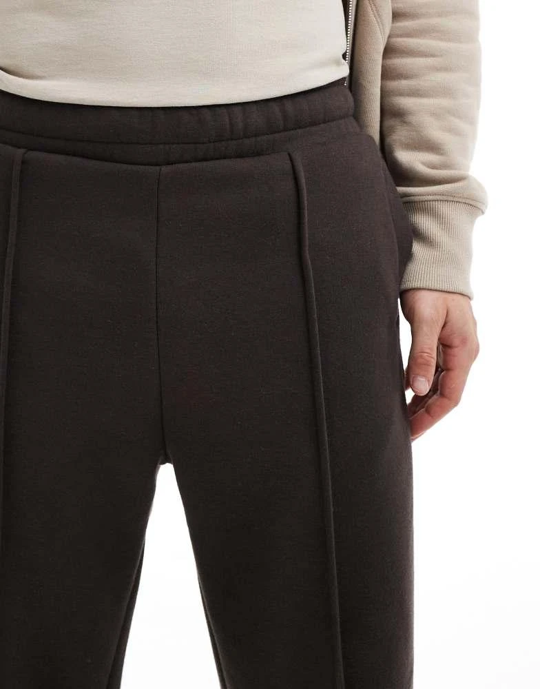 Bershka Bershka wide leg pintuck jogger in brown 3