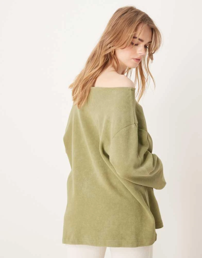 ASOS ASOS DESIGN off shoulder long sleeve waffle t-shirt in washed green 3