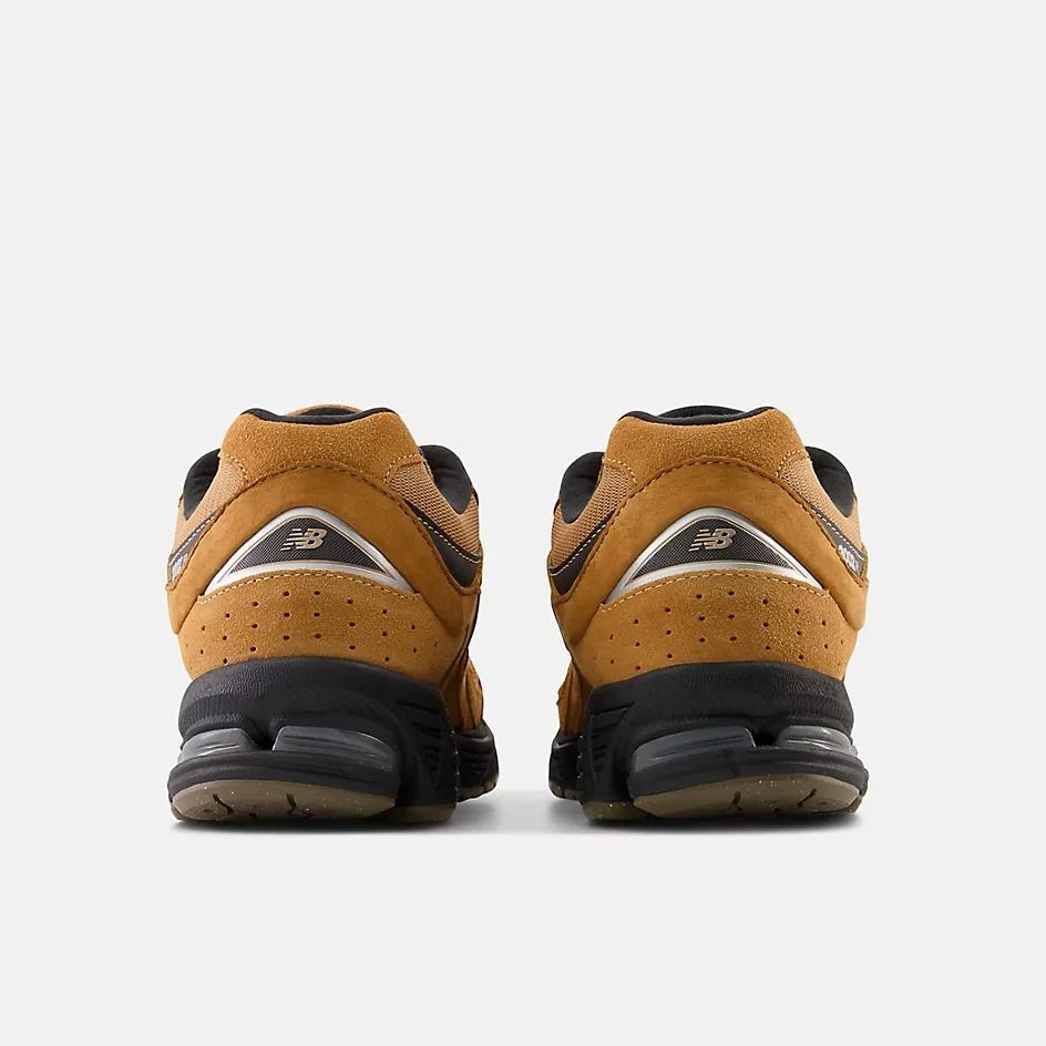 New Balance 2002R 4