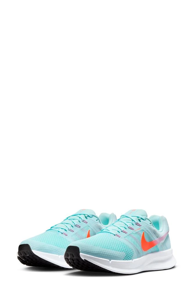 NIKE Run Swift 3 Running Shoe 1