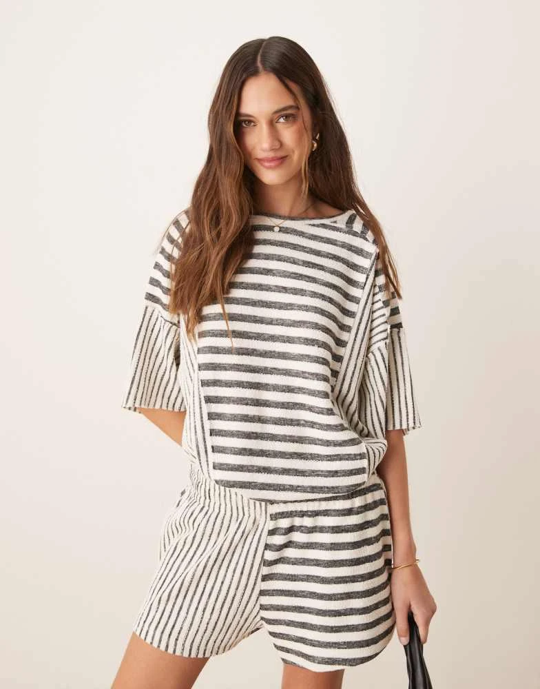 ASOS ASOS DESIGN oversized boxy t-shirt in textured mixed stripe 1