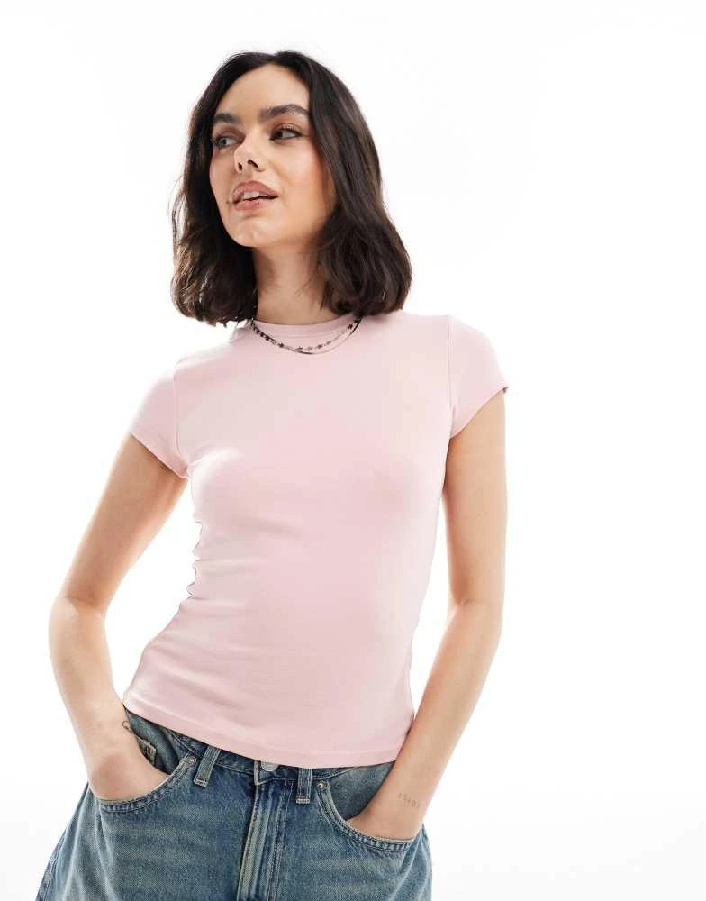 Bershka Bershka short sleeve crew neck t-shirt in pink T-Shirts