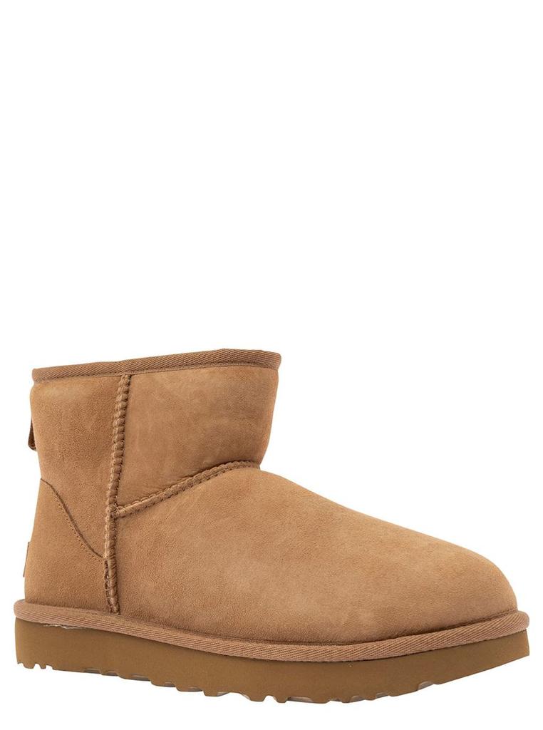 UGG 'Classic Mini' Beige Ankle Boots With Logo Patch On The Rear In Suede Woman