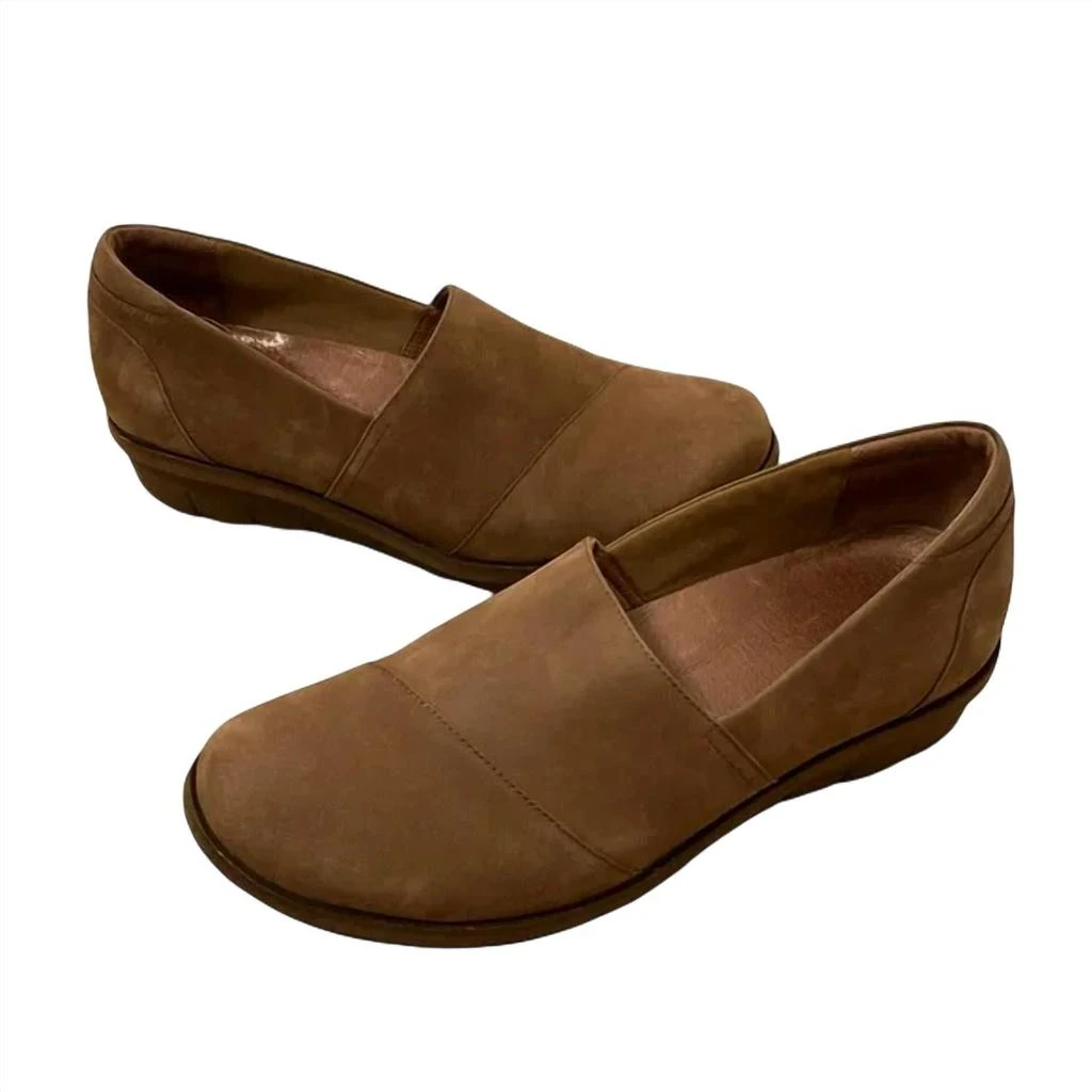 Dansko Dansko - WOMEN'S JULIA NUBUCK LOAFER 1