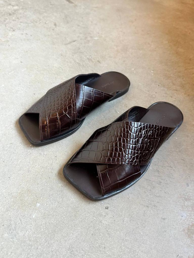 Low Classic Low Classic - Leather Crossover Sandals