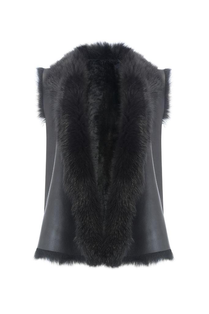 Gushlow & Cole Natural edge shearling gilet