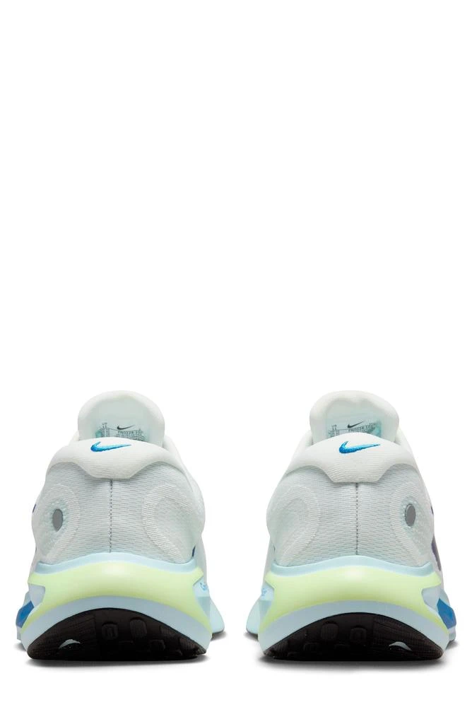 NIKE Journey Road Runner Sneaker 2