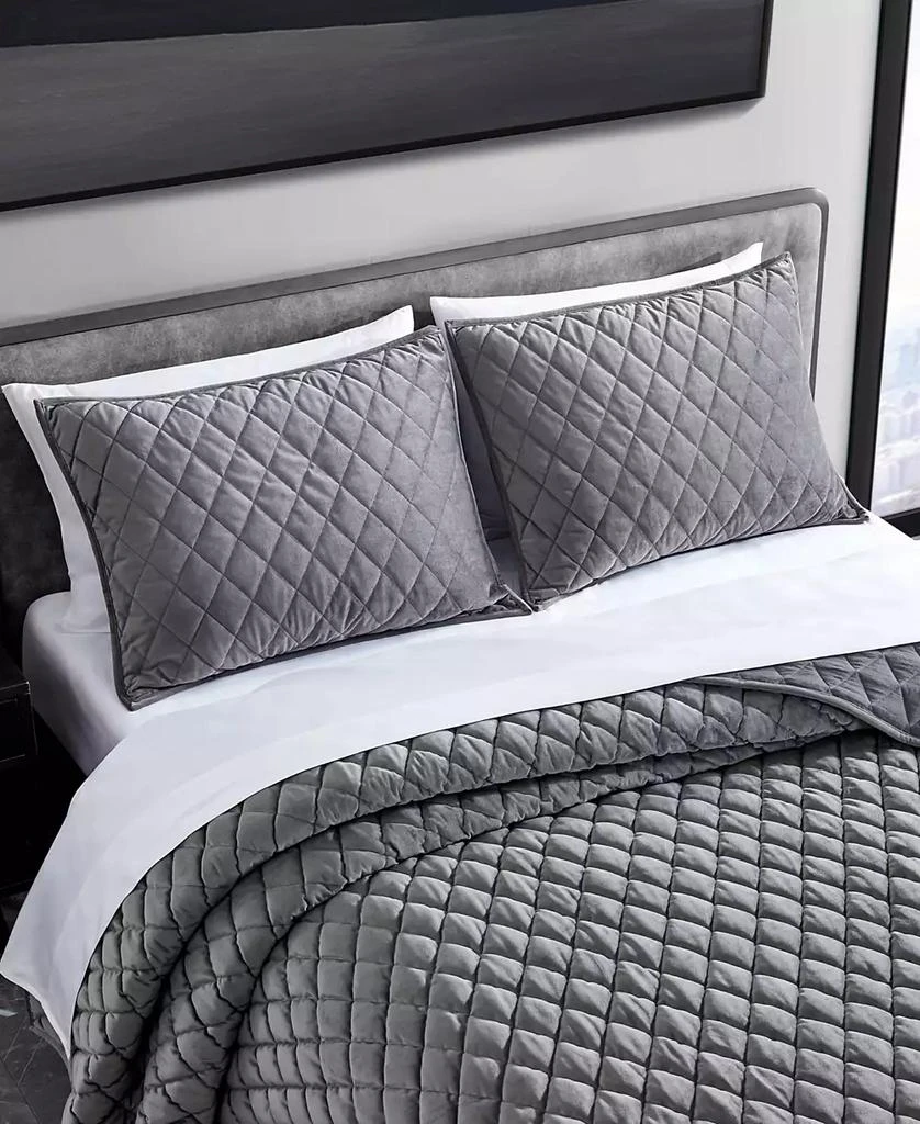 Vera Wang Diamond Velvet 3 Piece Quilt Set 2