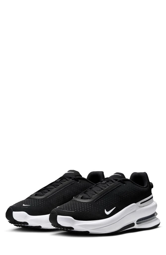 NIKE Air Zoom Upturn SC Sneaker 1