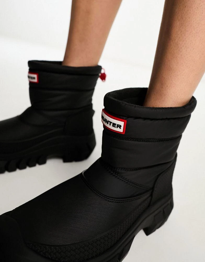 Hunter Hunter intrepid short snow boot in black 2